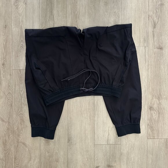 Lululemon ABC Joggers in Black - Size XL - 30" Inseam - Picture 4 of 6